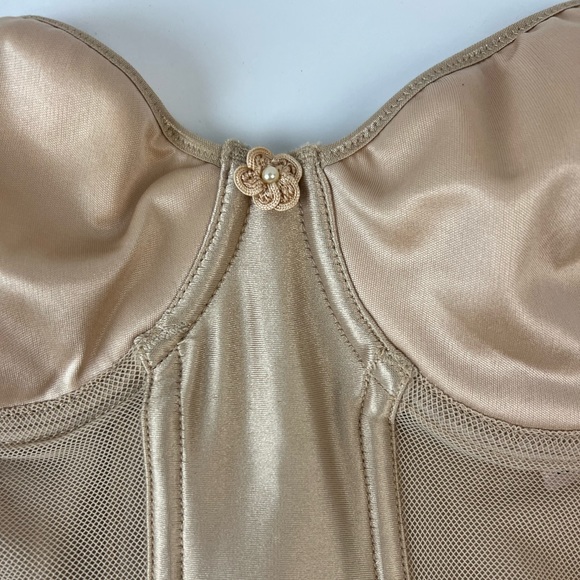 VTG Victoria’s Secret Nude Mesh Corset Top, 36C - Picture 4 of 7